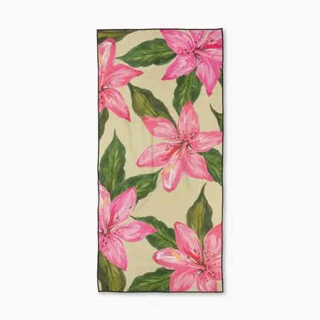 Hibiscus Haze Beach Towel
