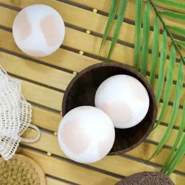 Bruisbal met kokosgeur