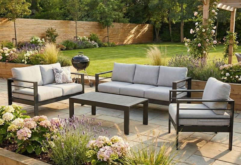 Aluminium 6 - Seater Garden Lounge Set | Black & Grey Aluminium 4-Piece Garden Furniture Set – 6 Seater Lounge (3+2+1) – Black and Grey