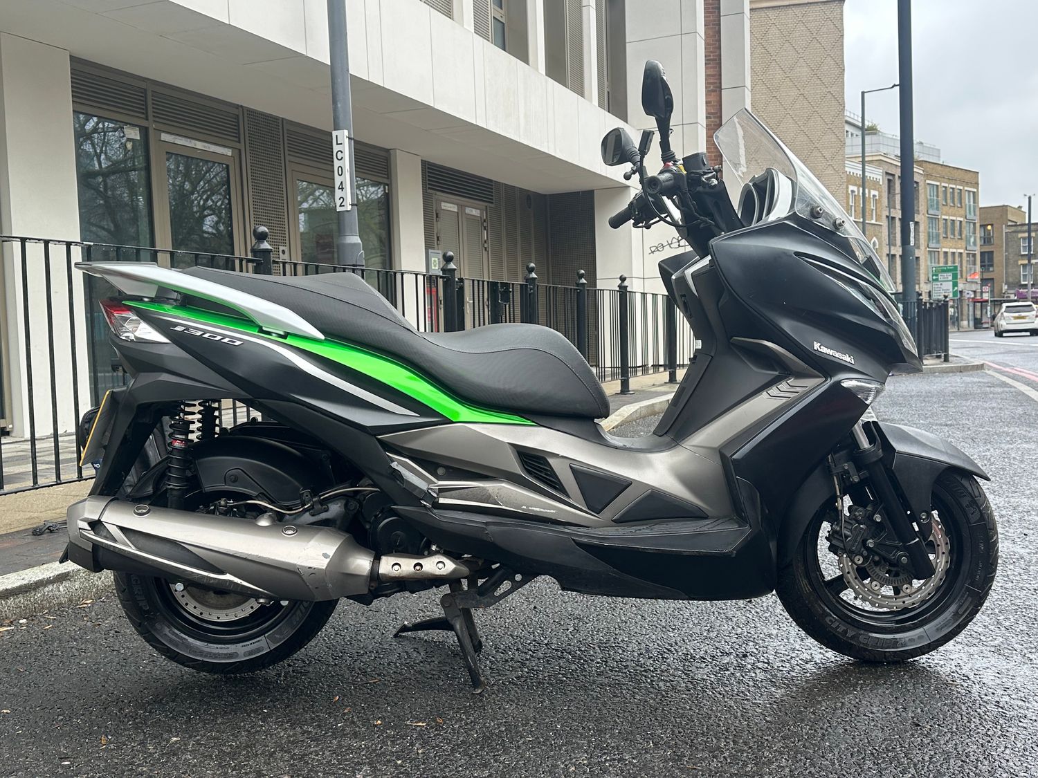 Kawasaki J300 2015