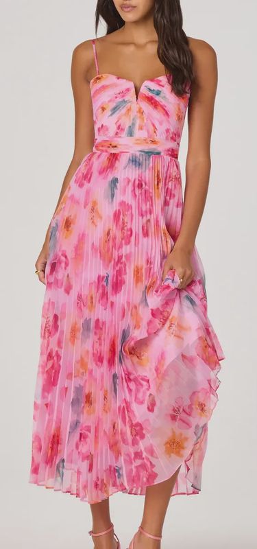V Notch Pleated Midi Dress / Astr