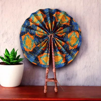 Eventail à main africain Komla en tissu wax Ankara Eventail à main africain Komla en tissu wax Ankara