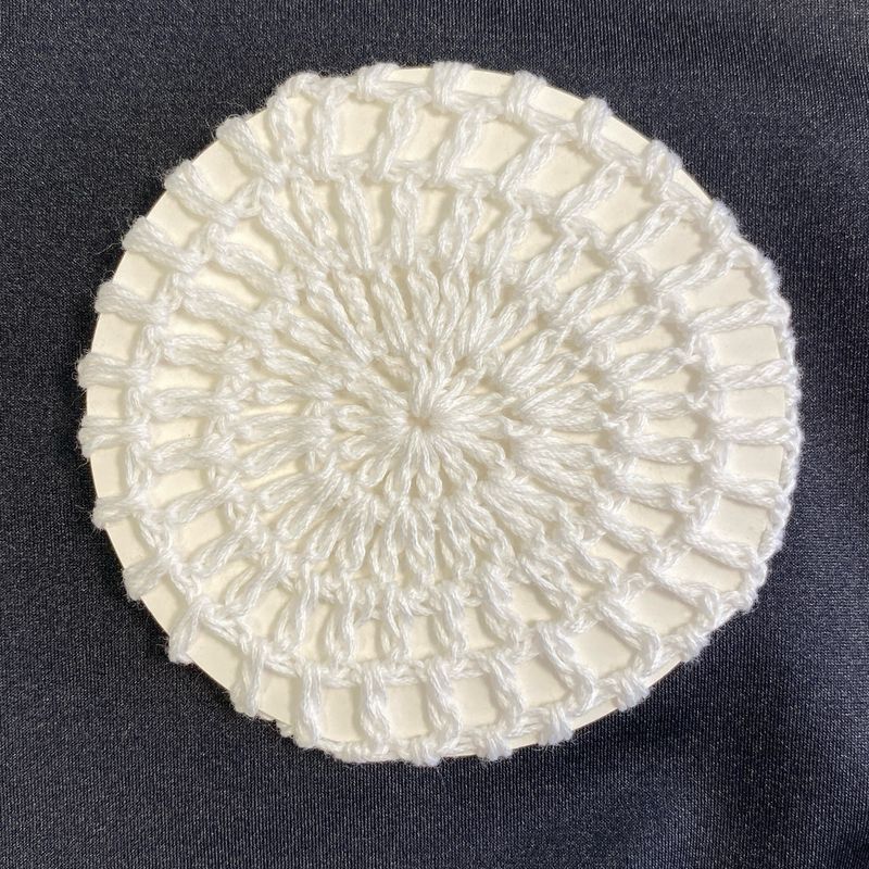 süßes Kinder-Haarnetz aus gehäkelter Baumwolle