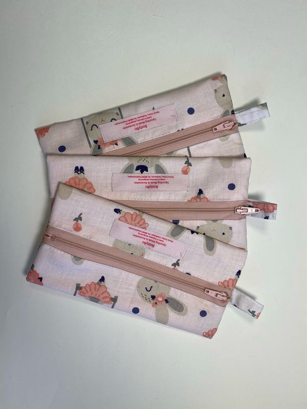 Täschchen mit Reißverschluss &amp; Balletthäschen-Motiv 9 x 17 cm