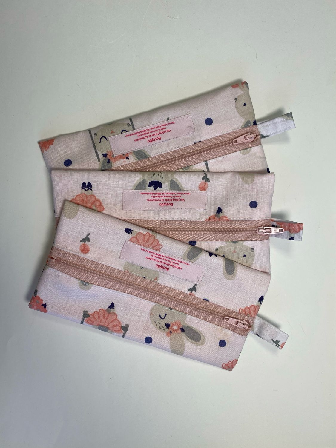 Täschchen mit Reißverschluss &amp; Balletthäschen-Motiv 9 x 17 cm