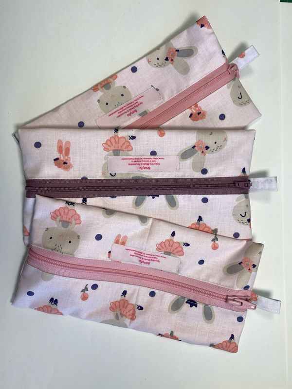 Täschchen mit Reißverschluss &amp; Balletthäschen-Motiv 11 x 22 cm