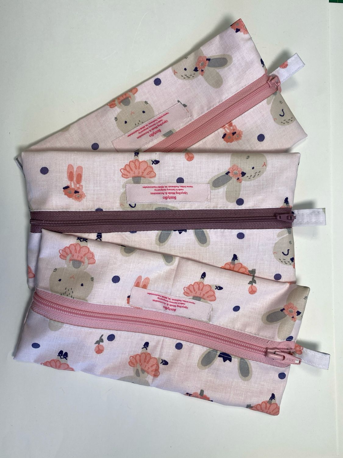 Täschchen mit Reißverschluss &amp; Balletthäschen-Motiv 11 x 22 cm