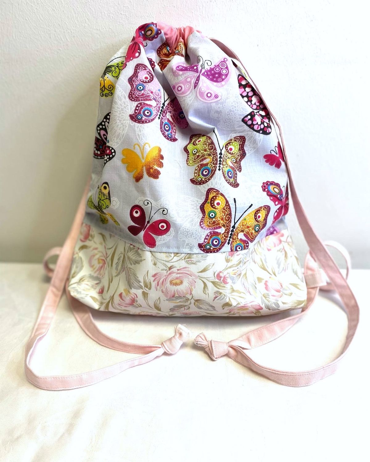 zauberhafter Kinder-Rucksack mit Schmetterling-Motiv