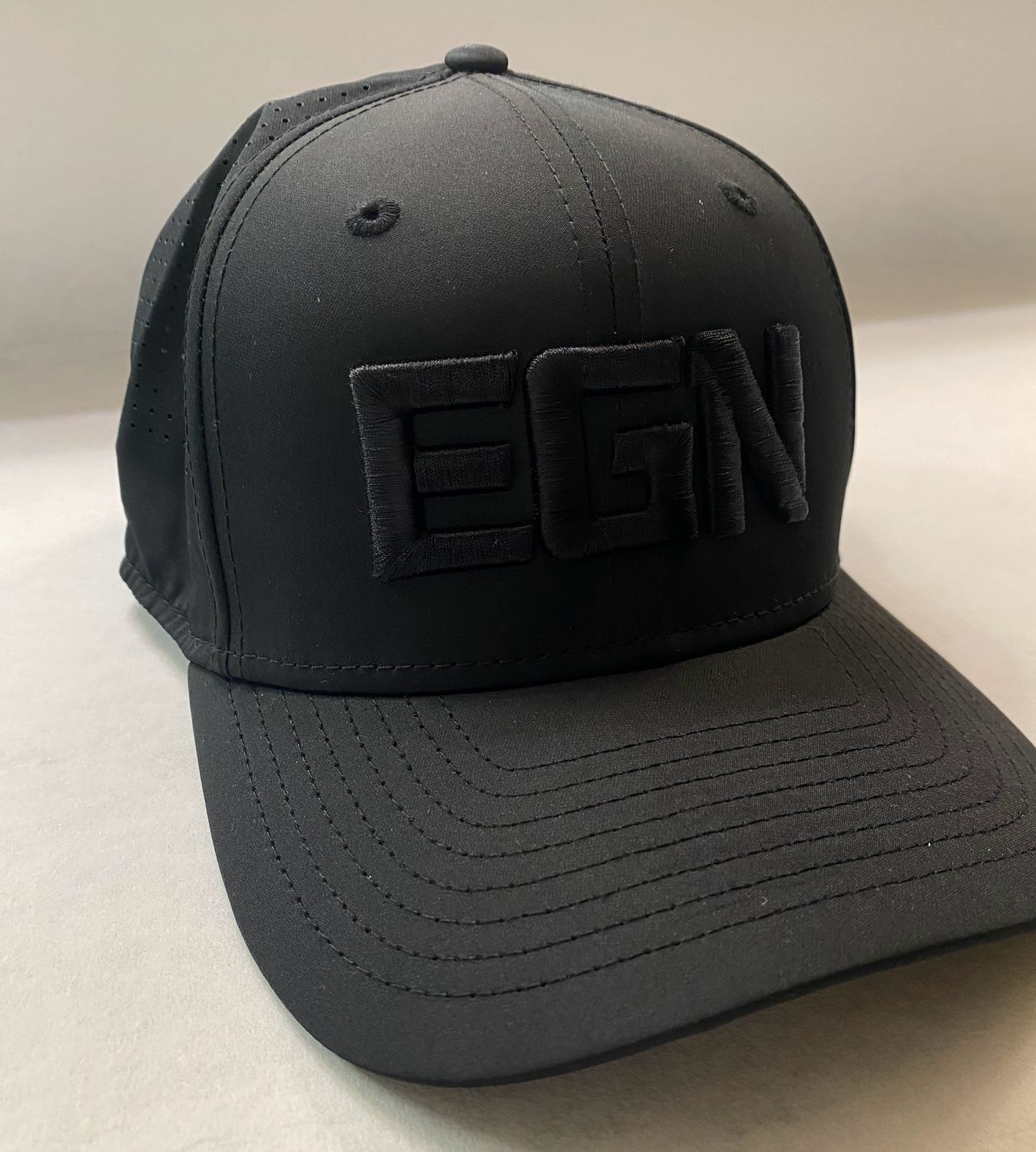 Eagan New Era 9SEVENTY Perforated Snapback Cap