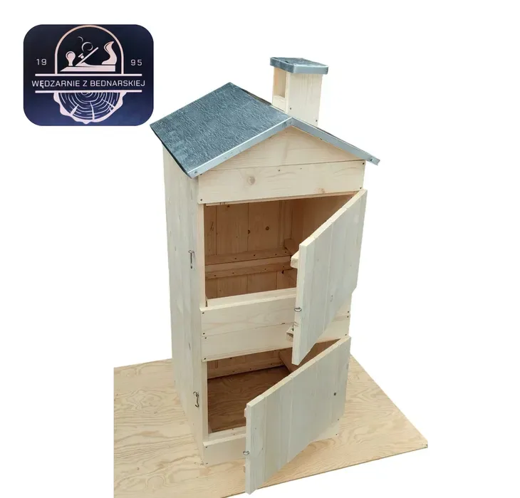 Wędzarnia drewniana ogrodowa DUŻA dach i komin OKUWANY 50X50X100