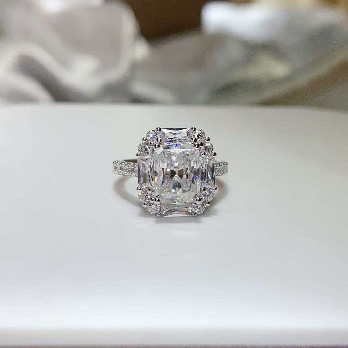 2f999235-4165-4518-b9b1-0f782295eae8-Max