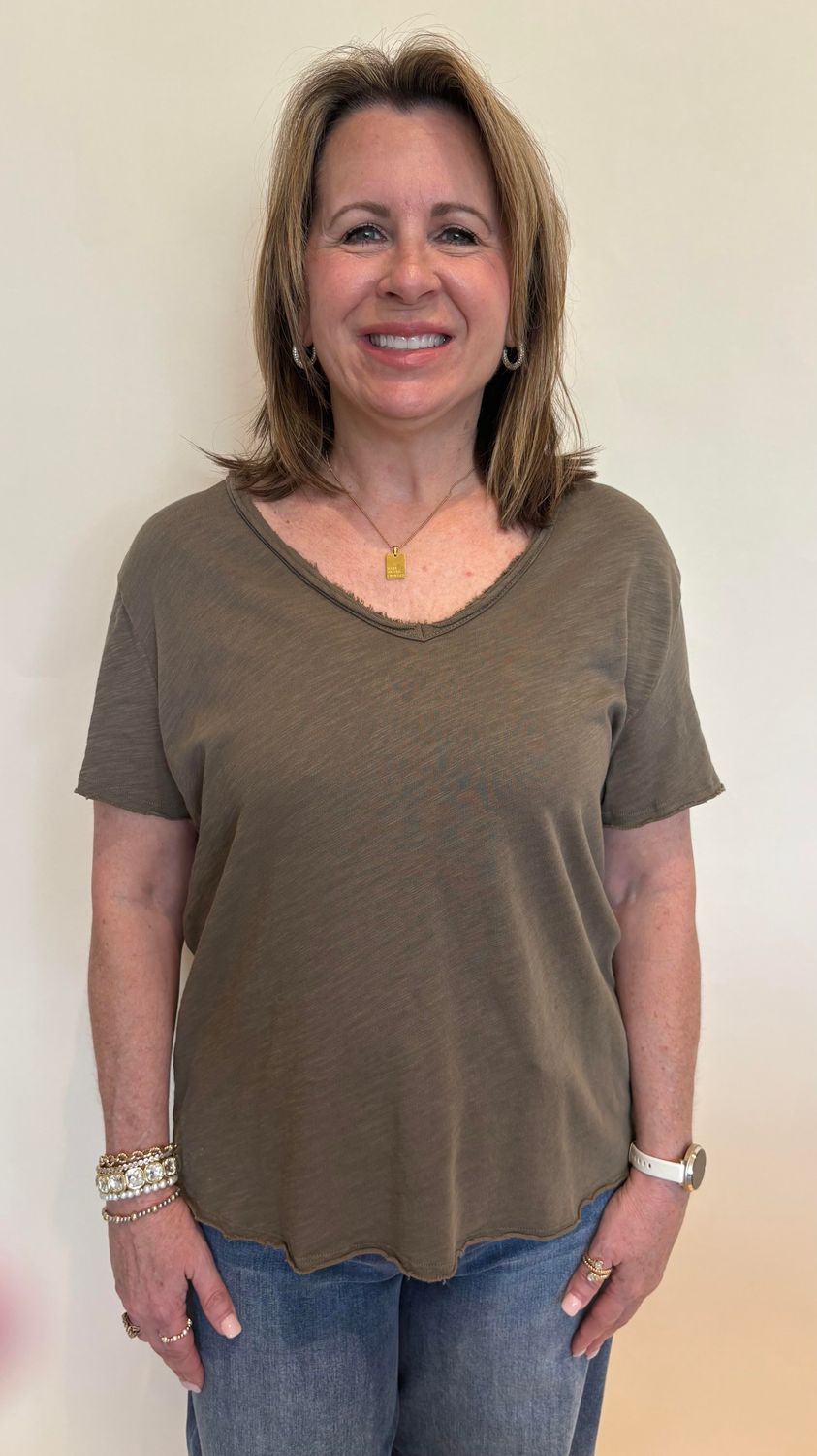 VANYA V NECK