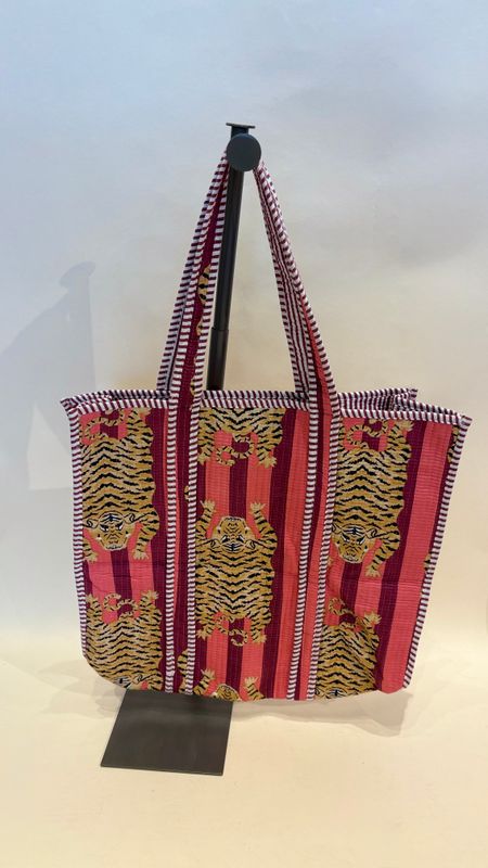 PRINTED COTTON QUILTED BAG
