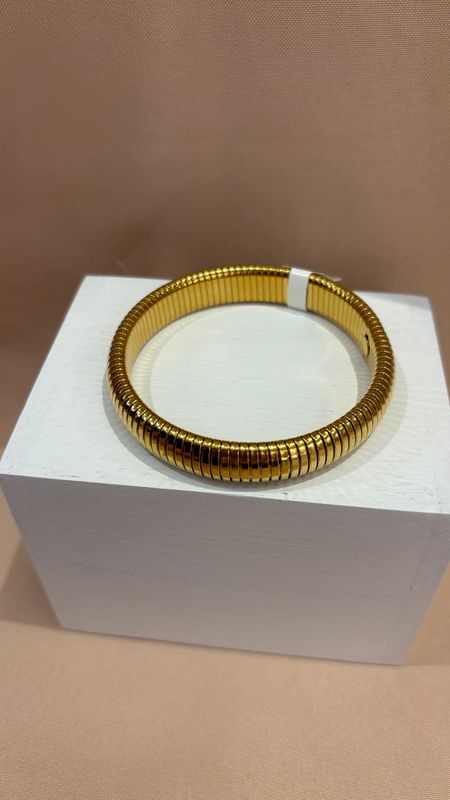 GOLD FILLED BANGLE