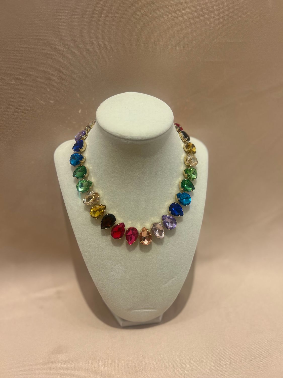 COLORFUL RHINESTONE NECKLACE