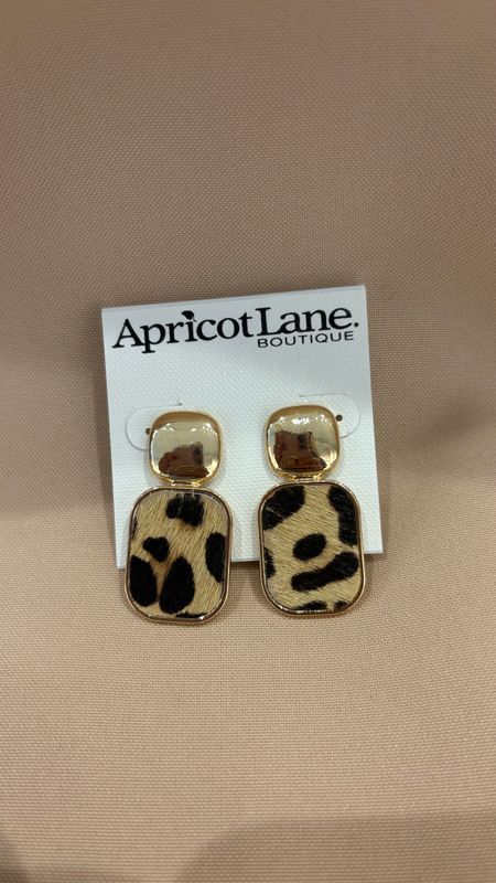 FASHION EARRING