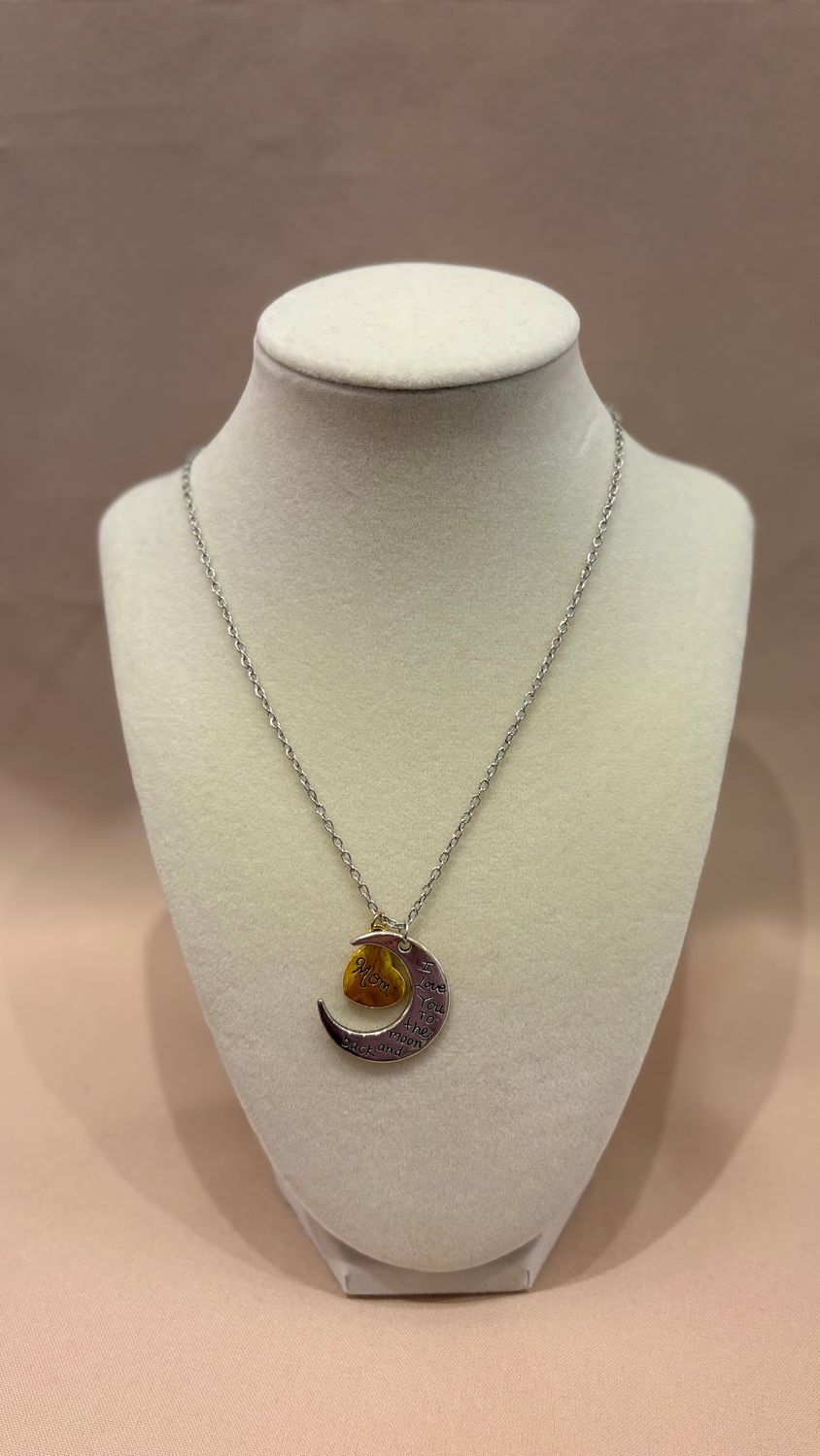 MOON AND HEART MOM NECKLACE