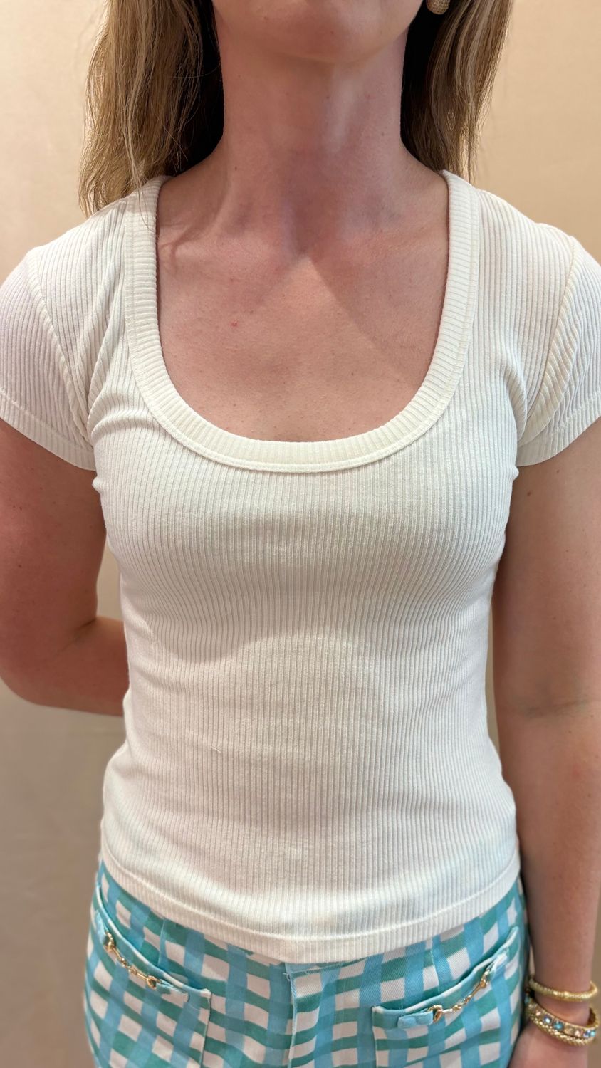 LEISURELY TEE