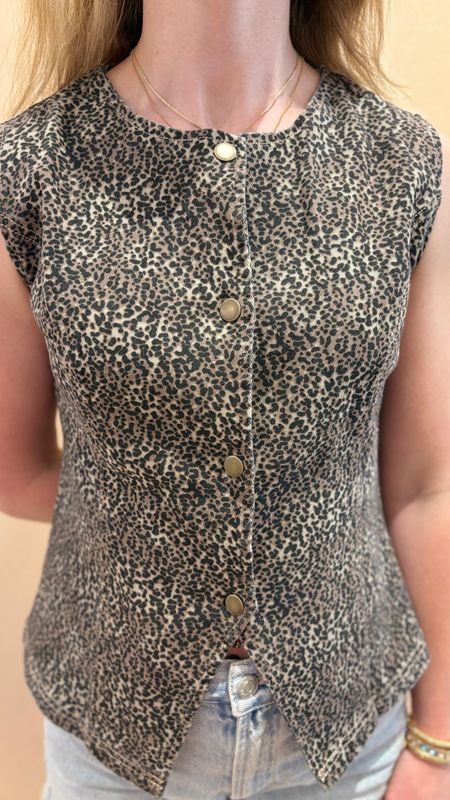 LEOPARD PRINT SLIM VEST