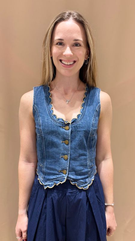 SCALLOPED EDGE CORSET VEST