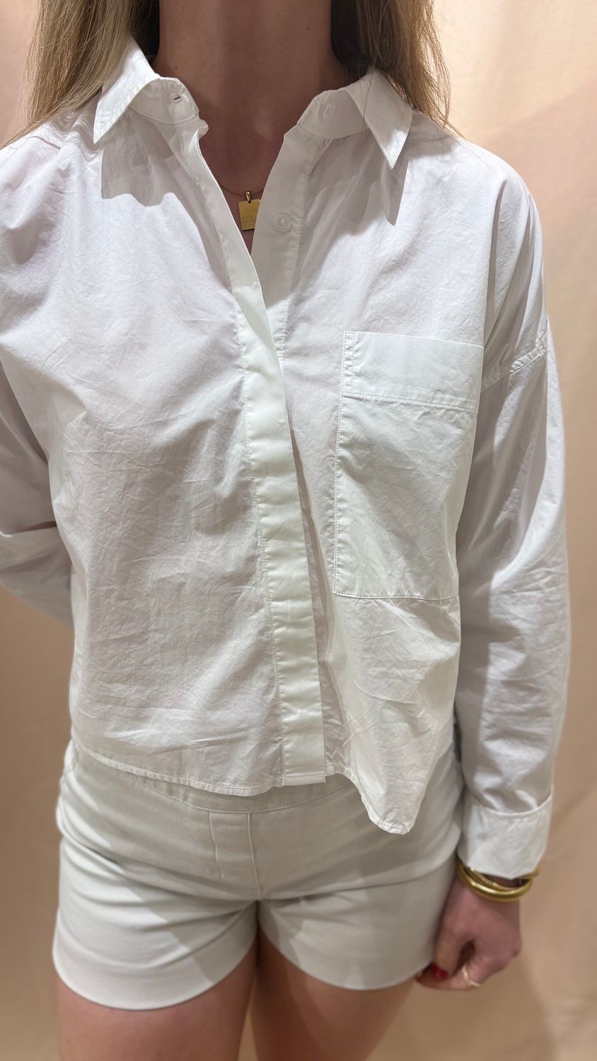 FAVORITE BUTTON UP TOP