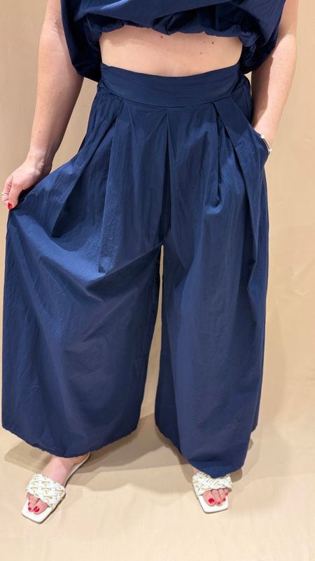 WIDE LEG TROUSER