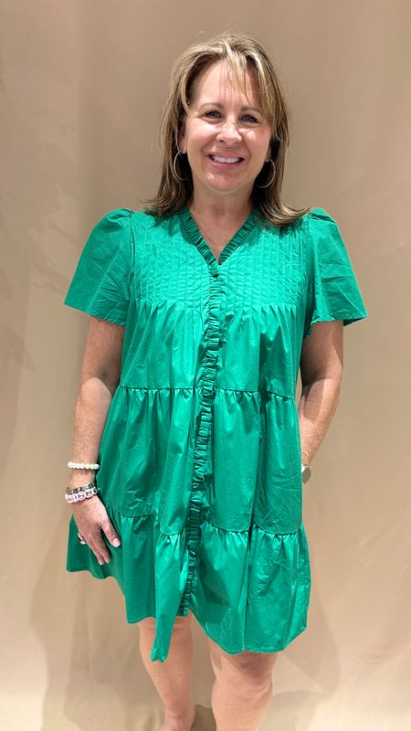 BUTTON DOWN PLEATED