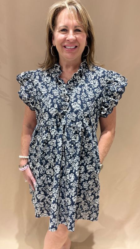 EMBROIDERED FLORAL FLUTTER SLV