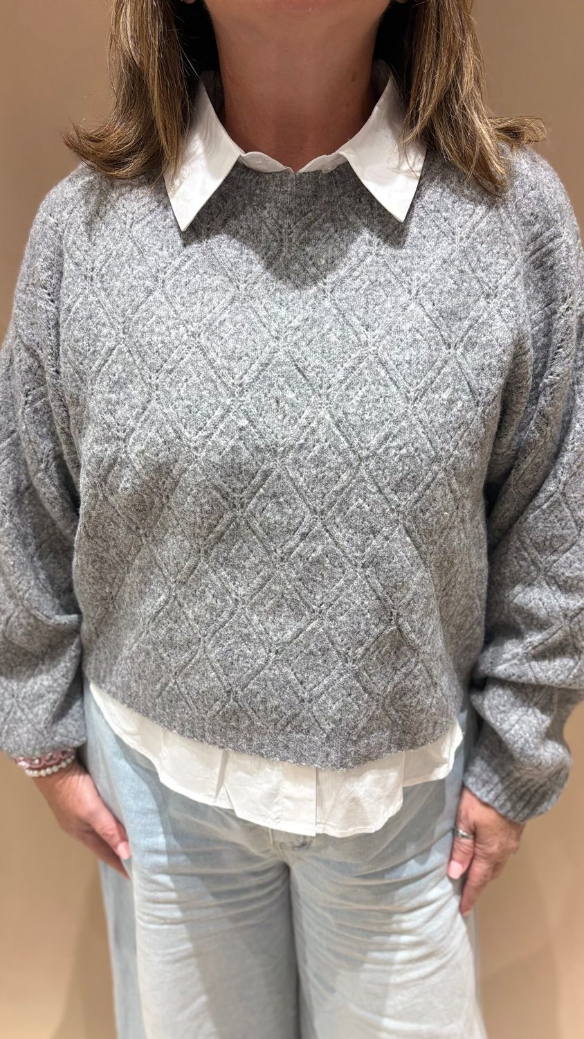CROPPED TEXTURED KNIT SWEATER