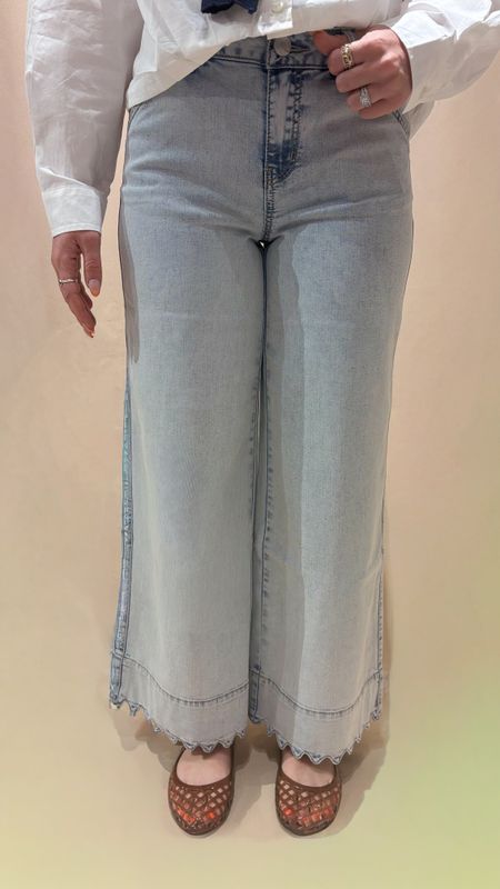 28" SCALLOPED HEM WIDE LEG