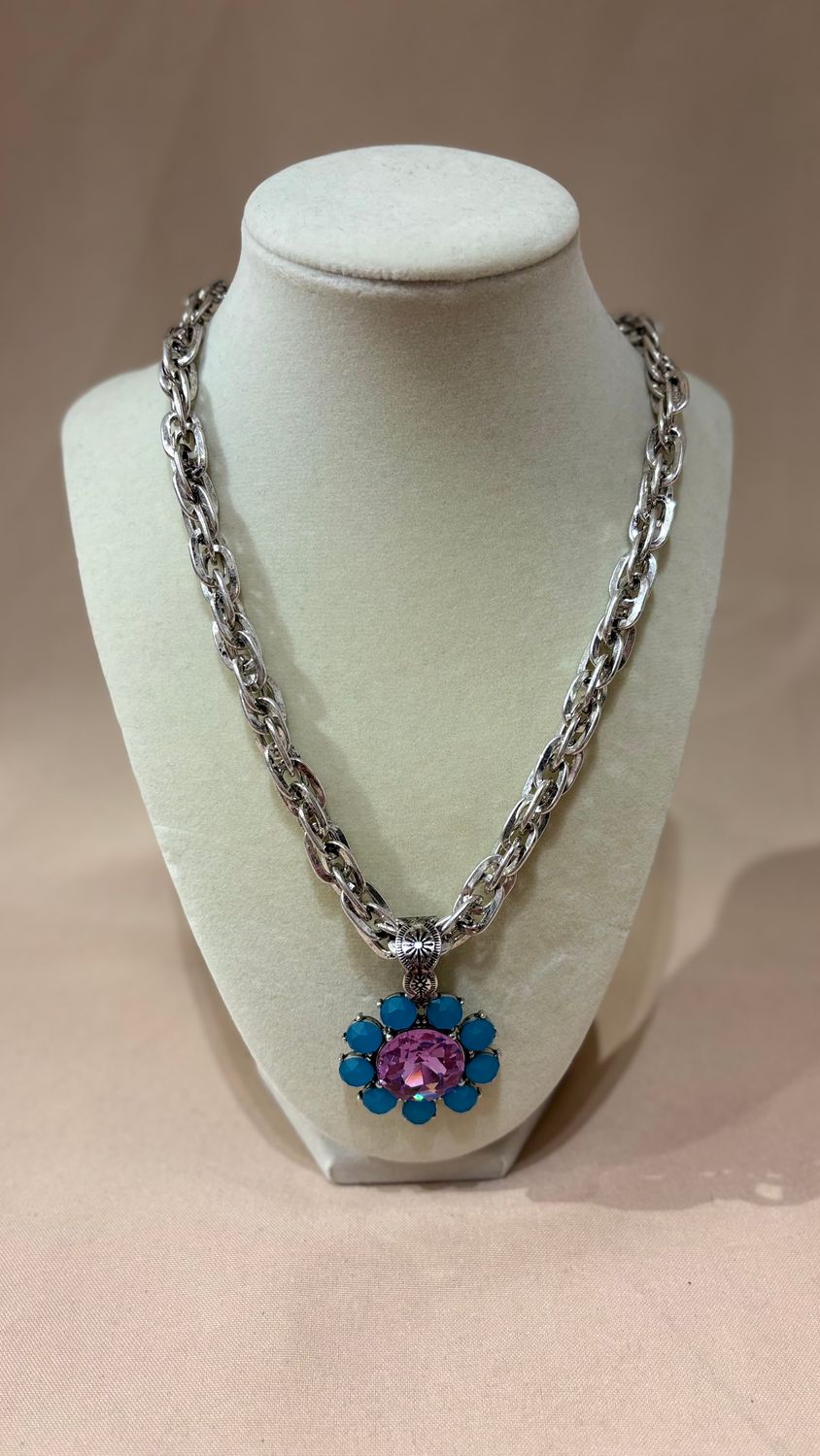 TURQUOISE CLEAR FLOWER NECKLACE
