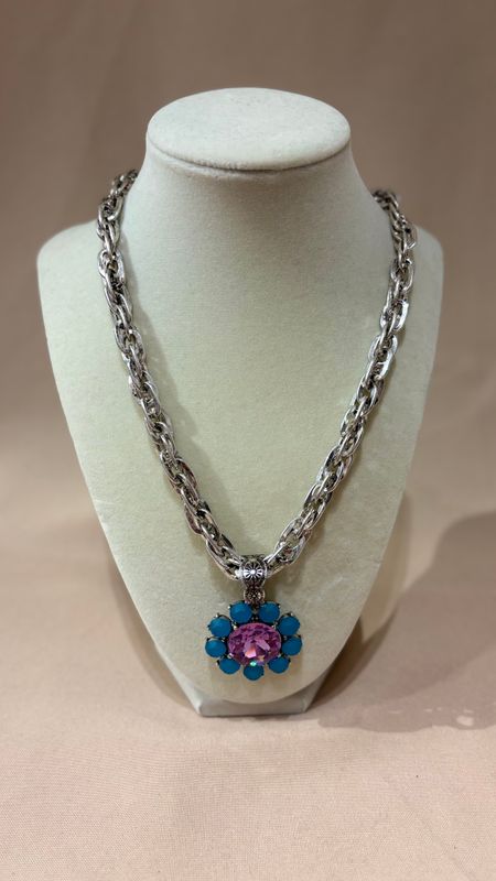 TURQUOISE CLEAR FLOWER NECKLACE