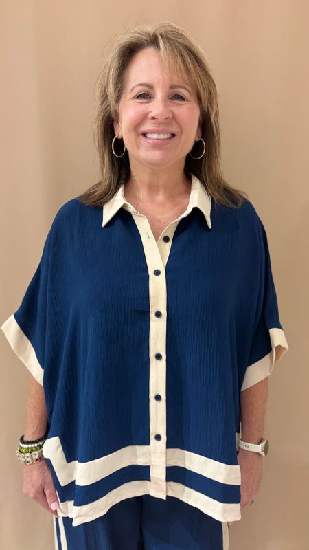 CONTRAST TRIM BUTTON DOWN