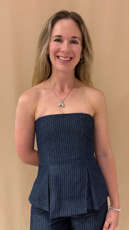 PIN STRIPE DENIM STRAPLESS TOP