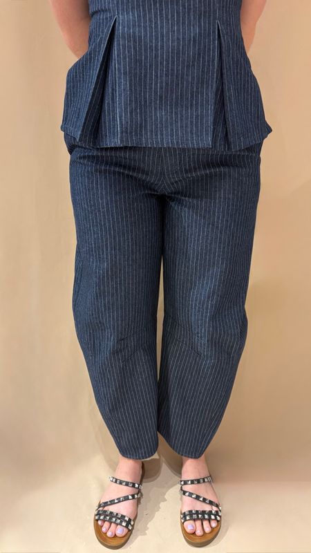 PIN STRIPE BARREL PANTS