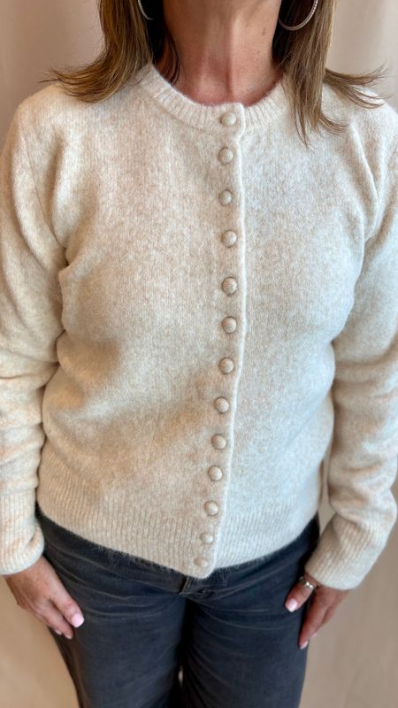 KNITTED CARDIGAN