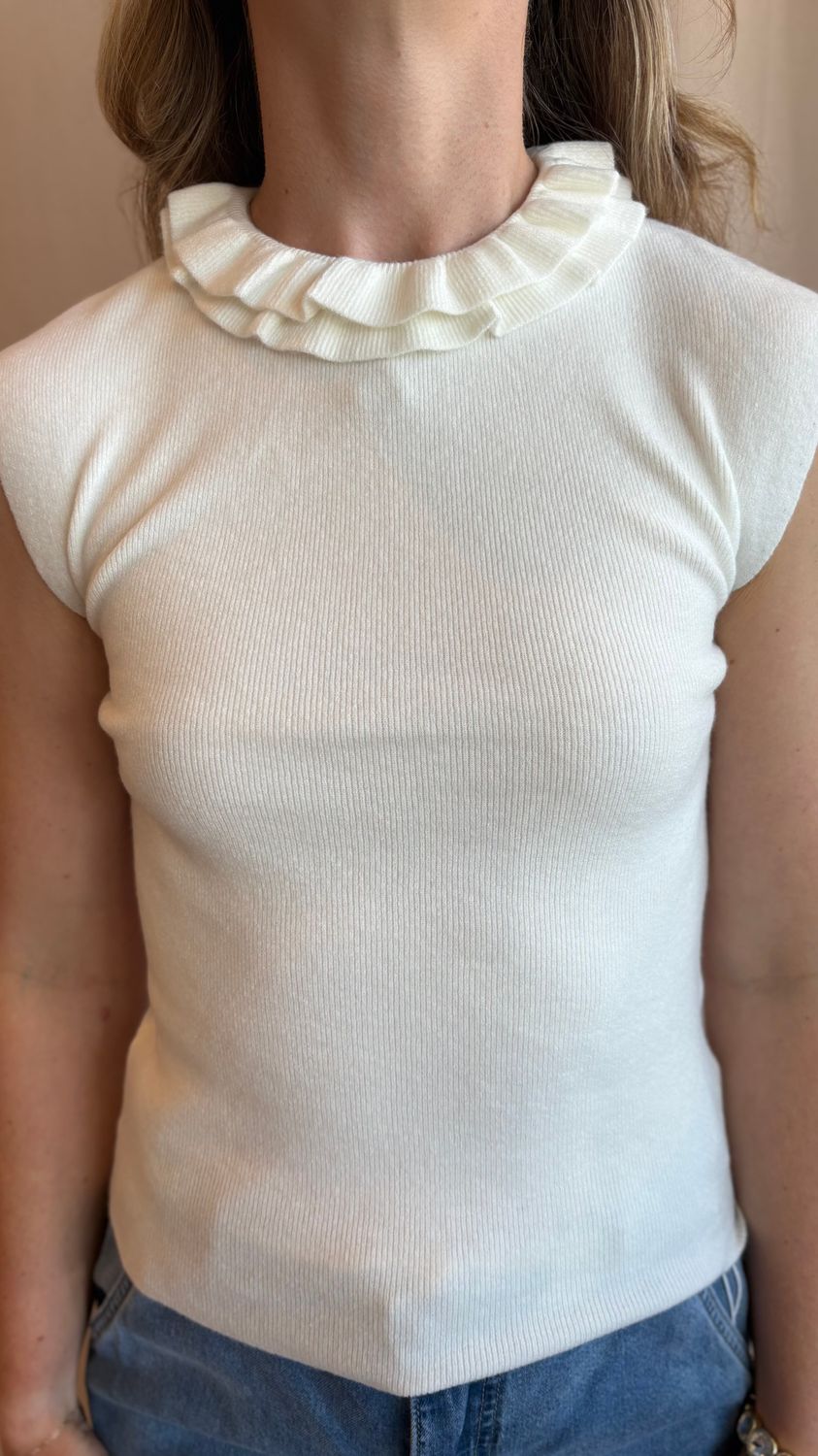 KNITTED SLEEVELESS SWEATER