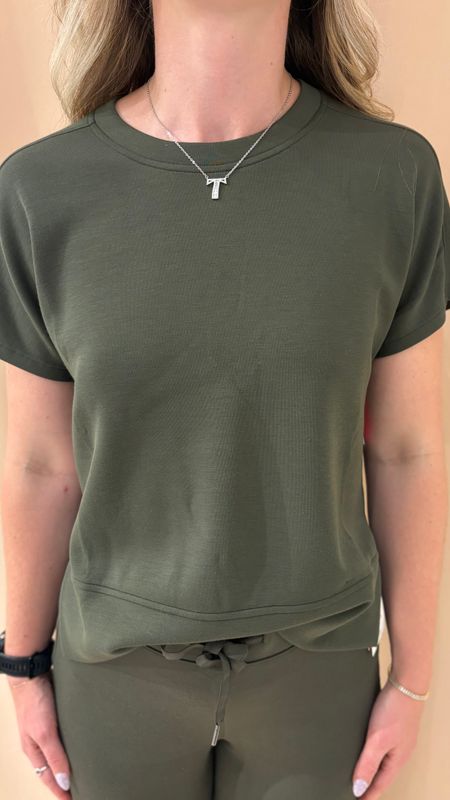 CREWNECK TEE