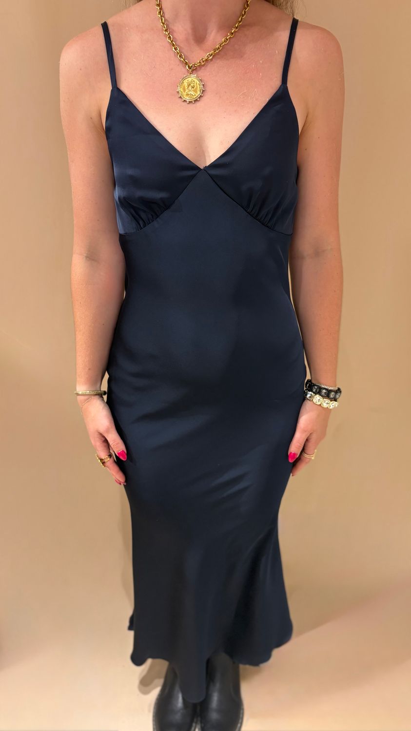 SLEEVELESS MAXI