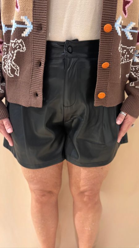 VEGAN LEATHER FULL LEG SHORT