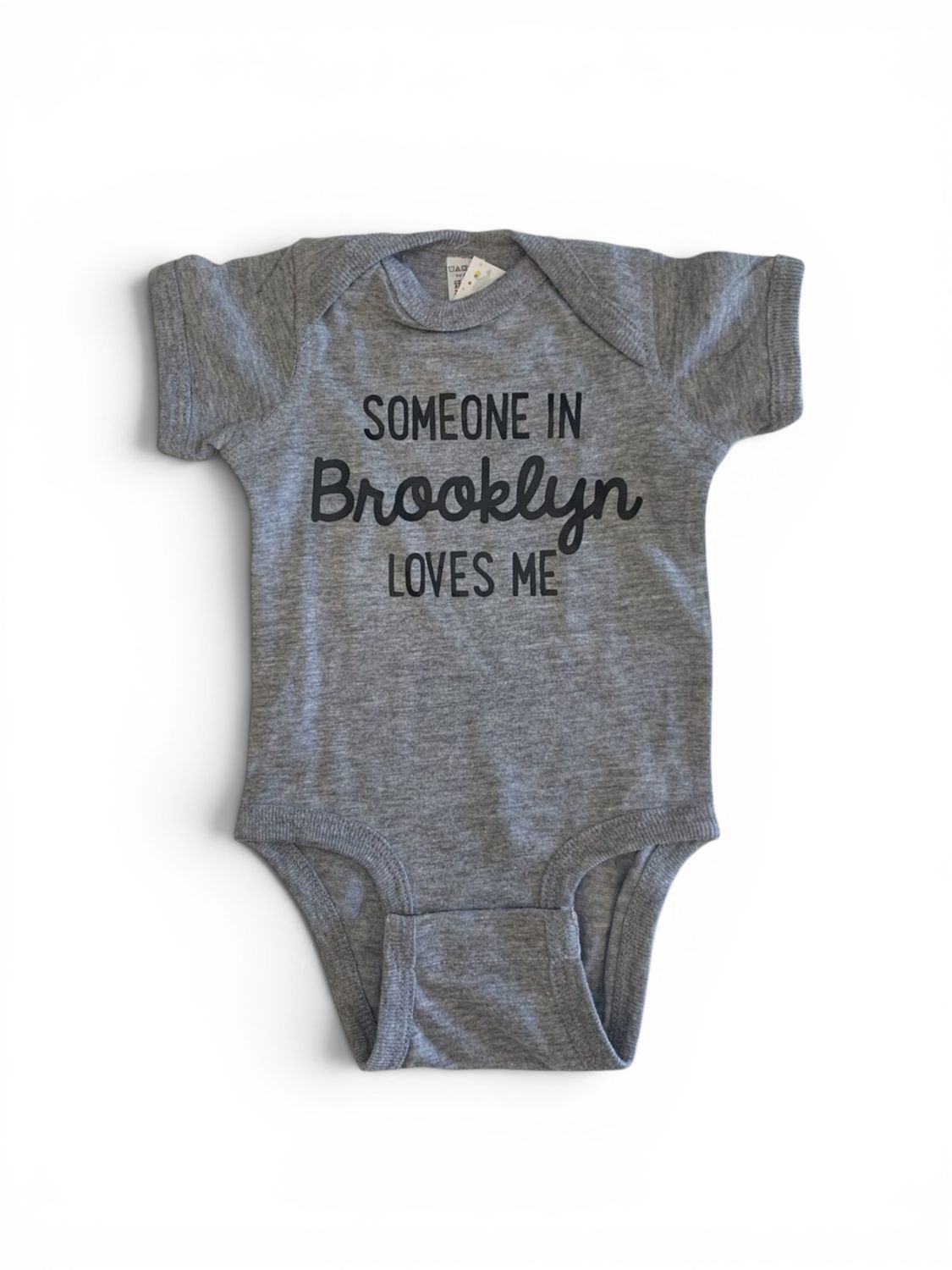 Onesie: Someone in Brooklyn Loves me - Gray