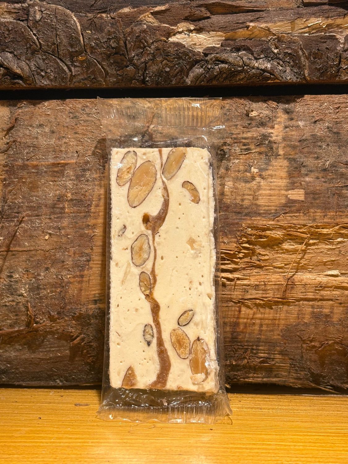 Barre de Nougat tendre au caramel beurre salé de Montélimar 35grs
