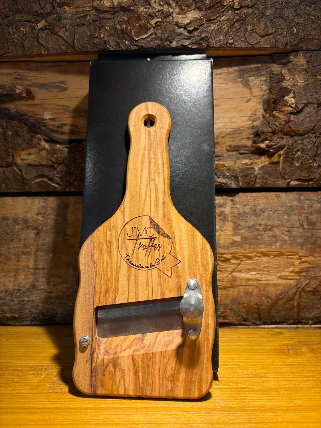 Mandoline  pour Truffes en bois d'olivier