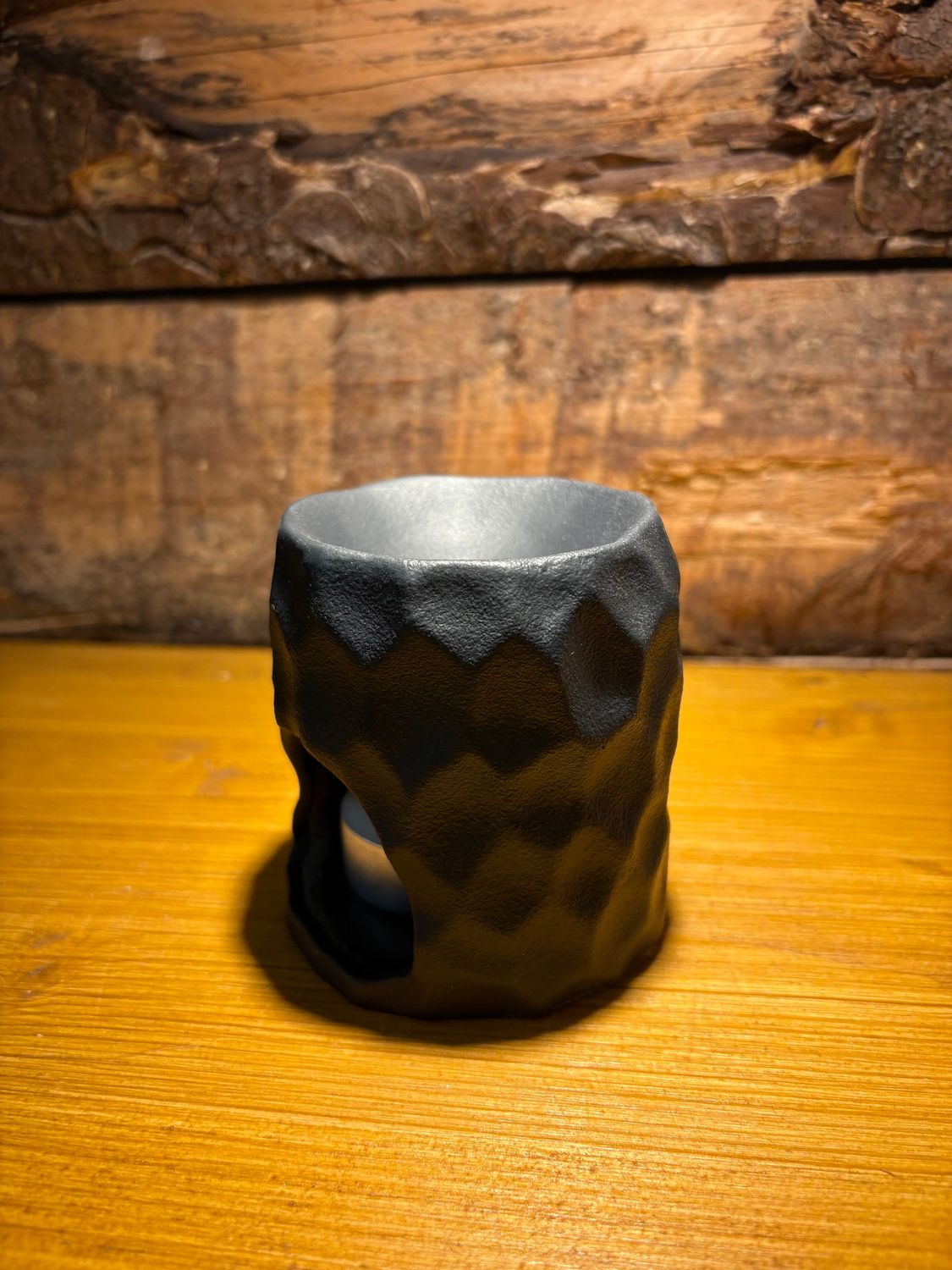 Brûleur pour fondants parfumés céramique noir irrégulier naturel