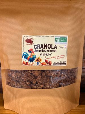 Granola céréales, amandes et noisettes Granola céréales, amandes et noisettes