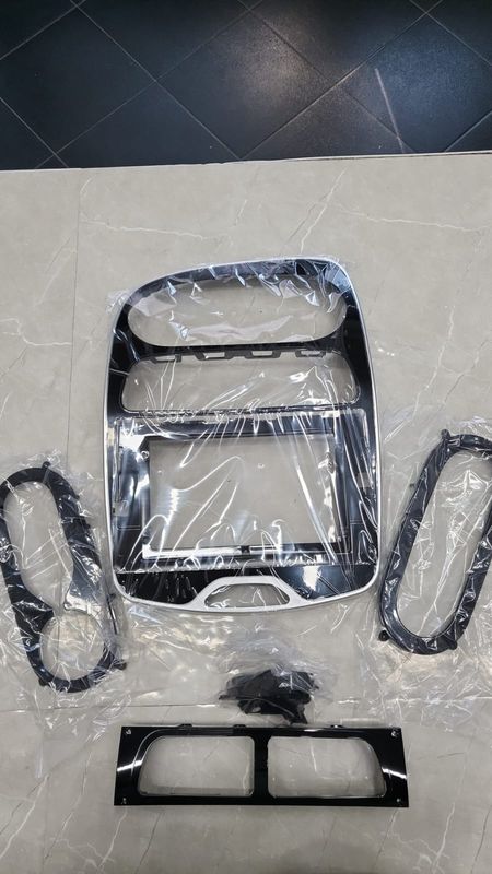 MASCHERINA AUTORADIO RENAULT CLIO 2012/ 2019 MASCHERINA AUTORADIO RENAULT CLIO 2012/ 2019