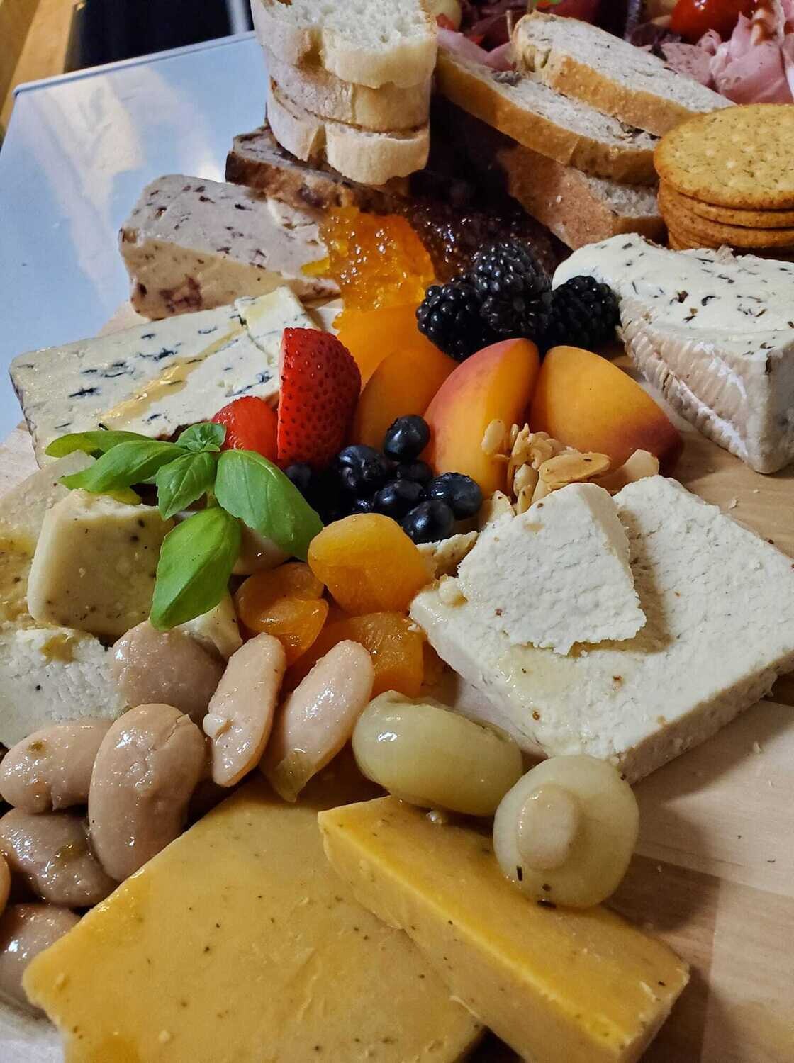 Cheese Board for 4 to 6 people