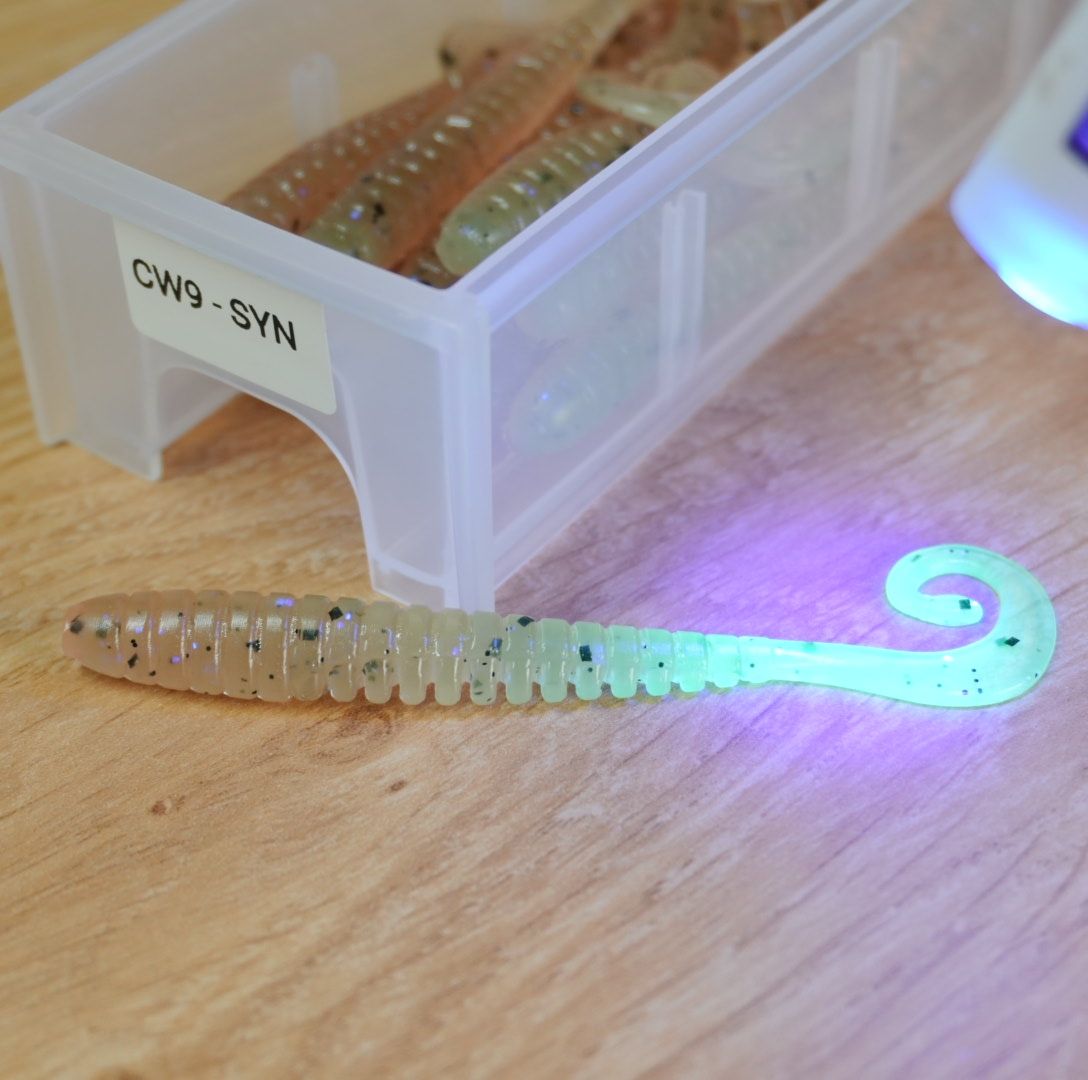 Curly Worm 9cm - Synthetic UV