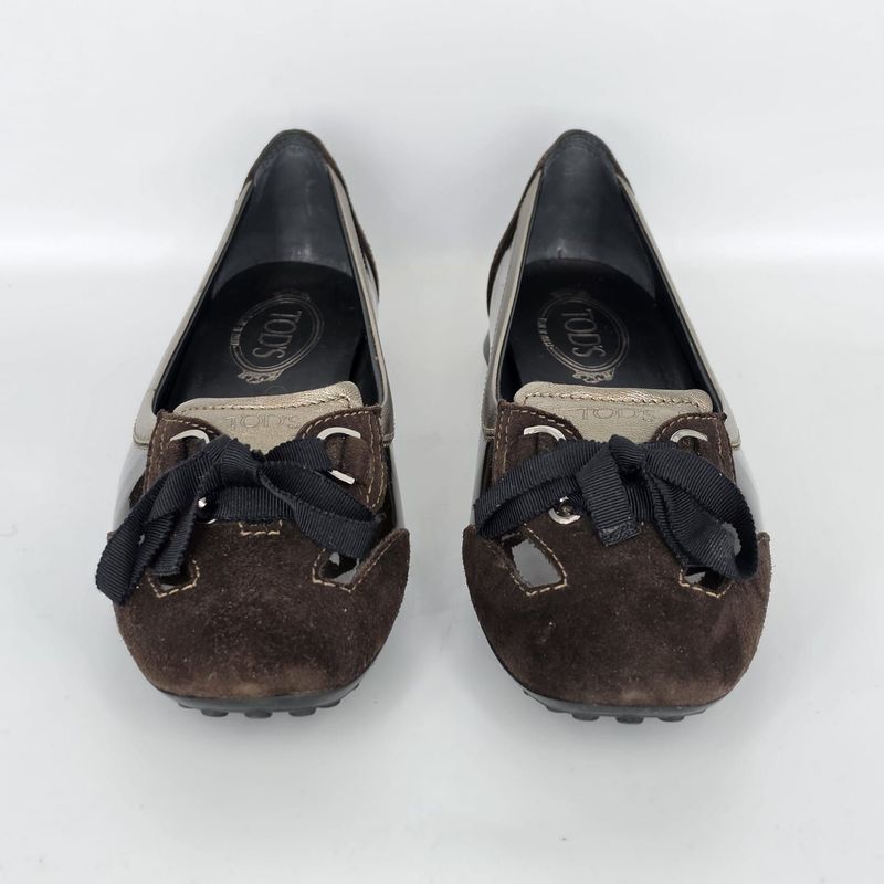 Tod's Mokassins aus Nubuk- Lackleder in braun & bronze 39,5 Tod's Mokassins aus Nubuk- Lackleder in braun & bronze 39,5