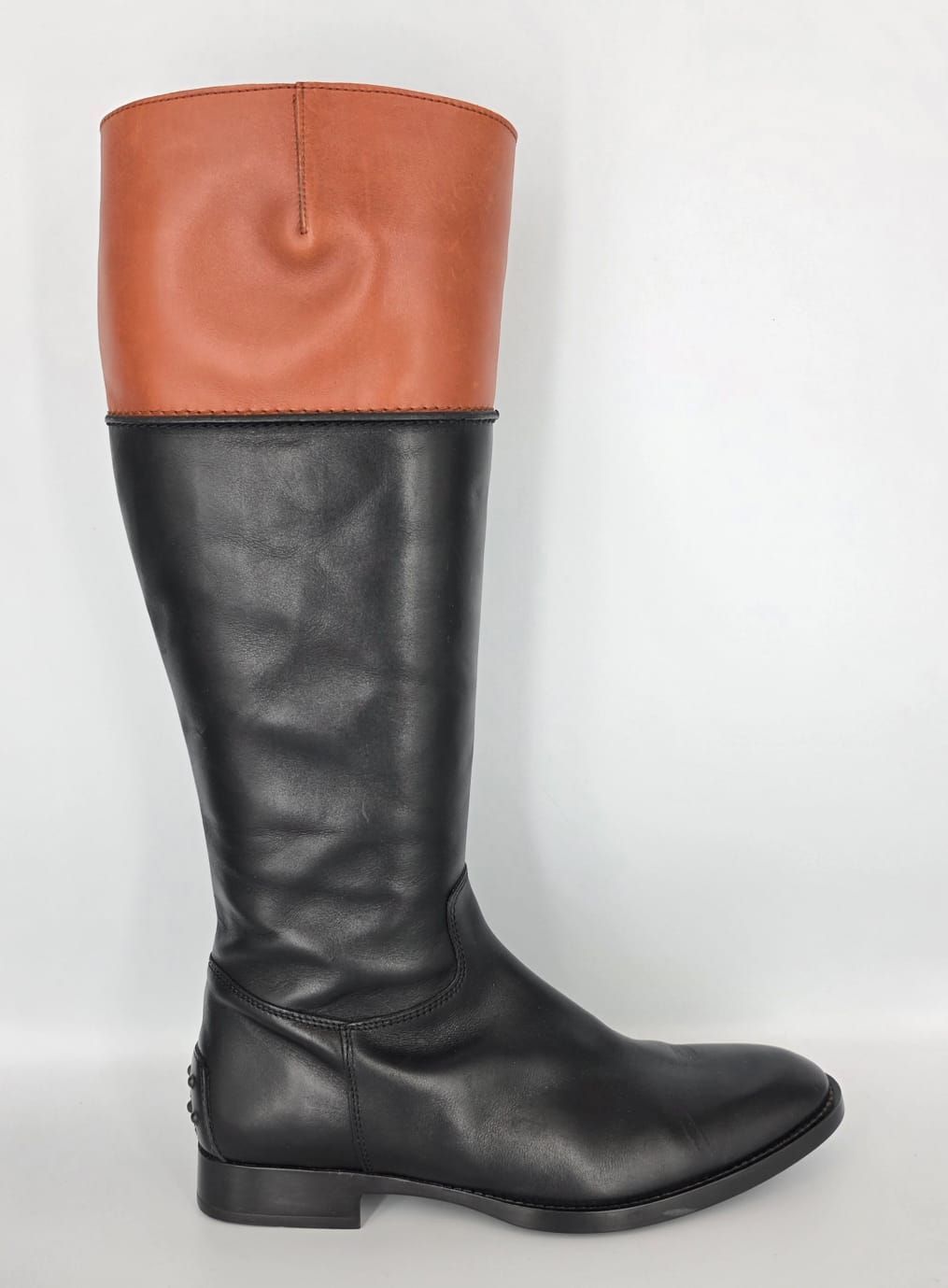 Tod's Stiefel aus Leder flach mit Reißverschluss in schwarz & orange Größe 37,5